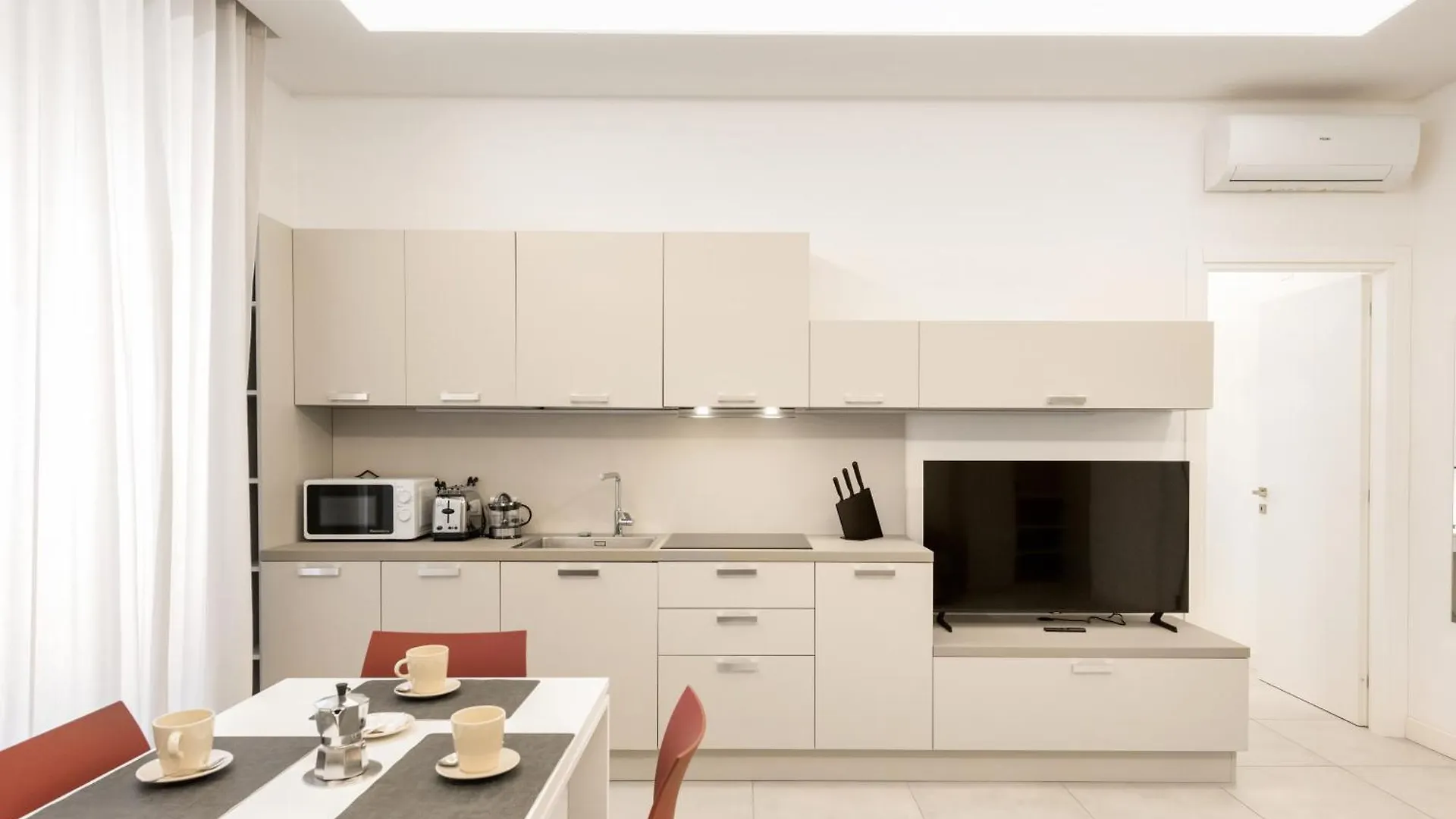 Flats4Rent Aleksandra E Arina Verona Apartment