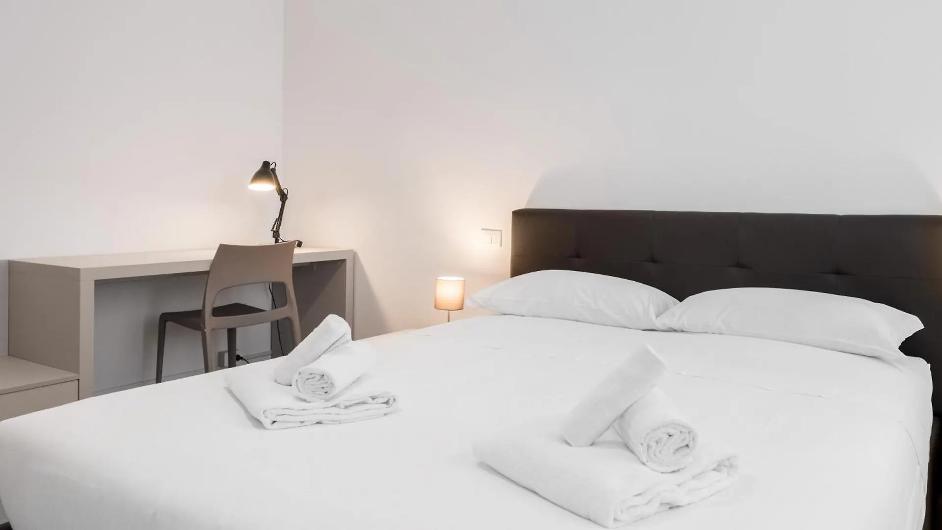 Flats4Rent Aleksandra E Arina Verona 0*,  Italy