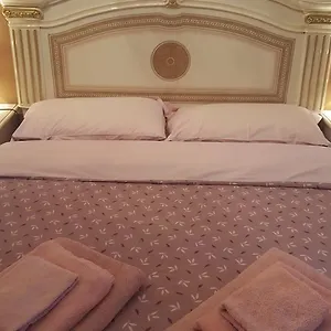 In Arena L' Opera Bed & Breakfast